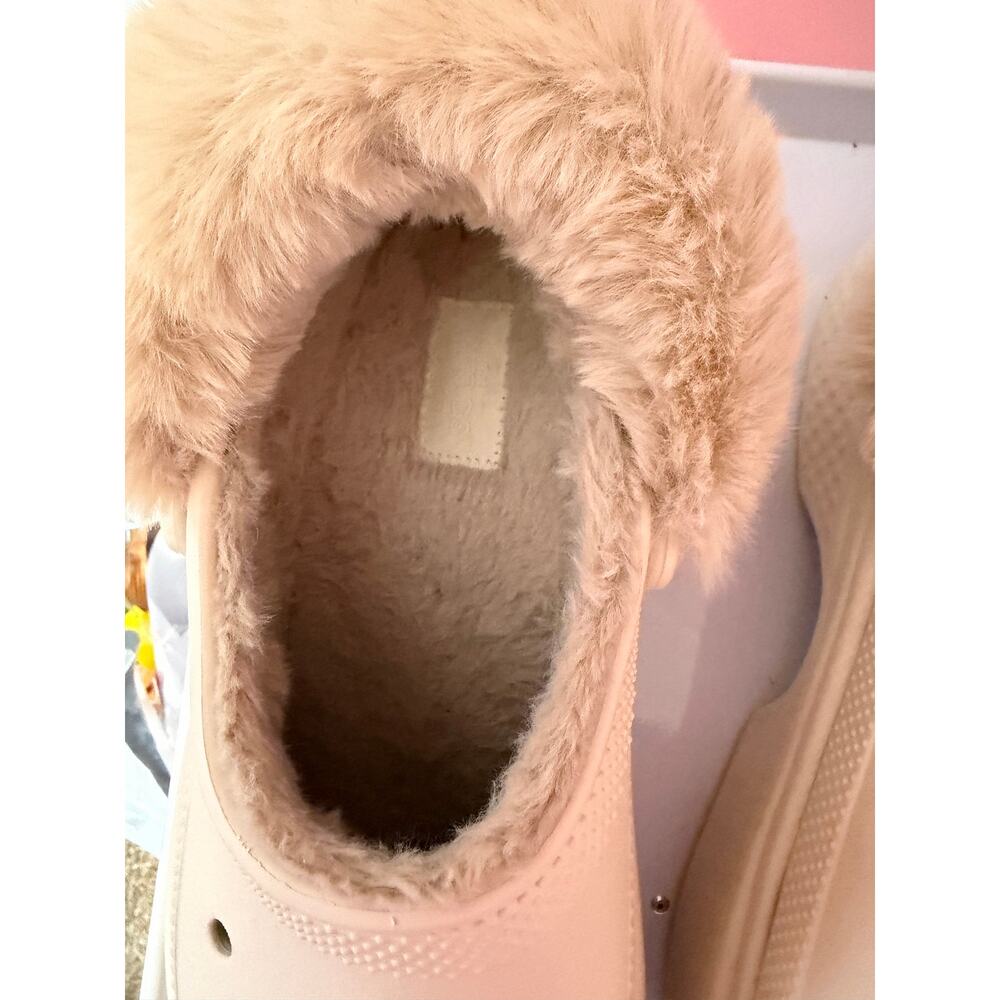 Crocs Classic Mammoth Luxe Lined Clog Bone Tan Faux Fur Women 11 / Men 9 - Picture 2 of 5